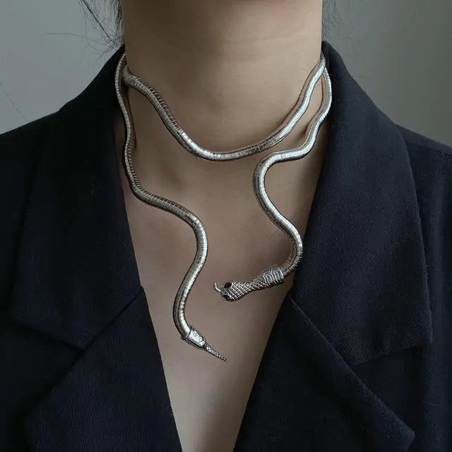 Collar de cadena de serpiente de metal suave