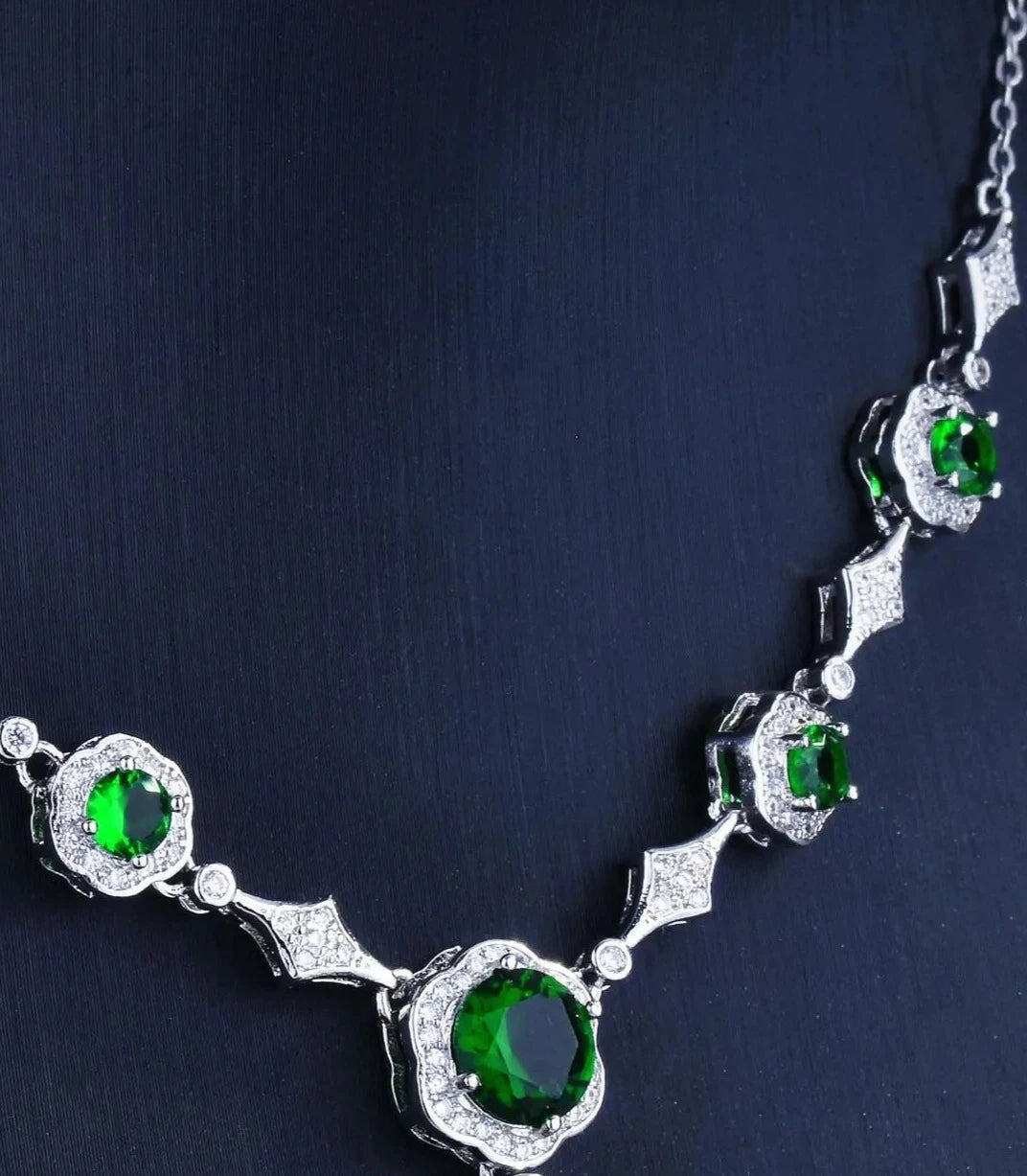 White Gold Emerald Necklace