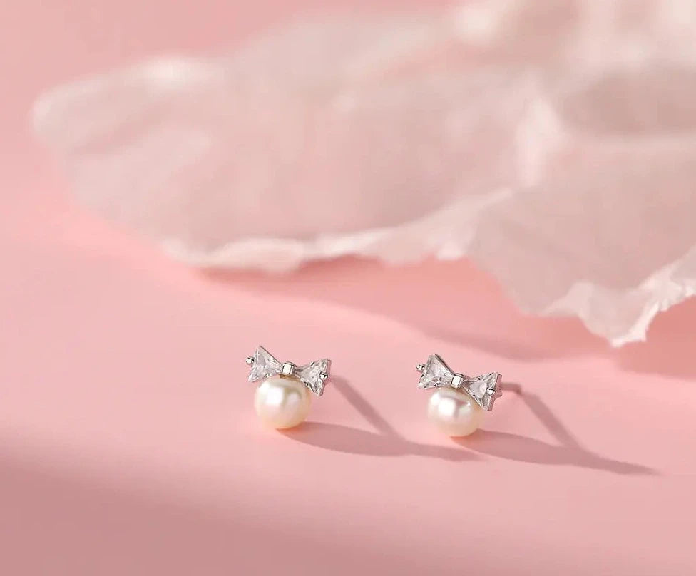 Pearl Bow Sweet Stud Earrings