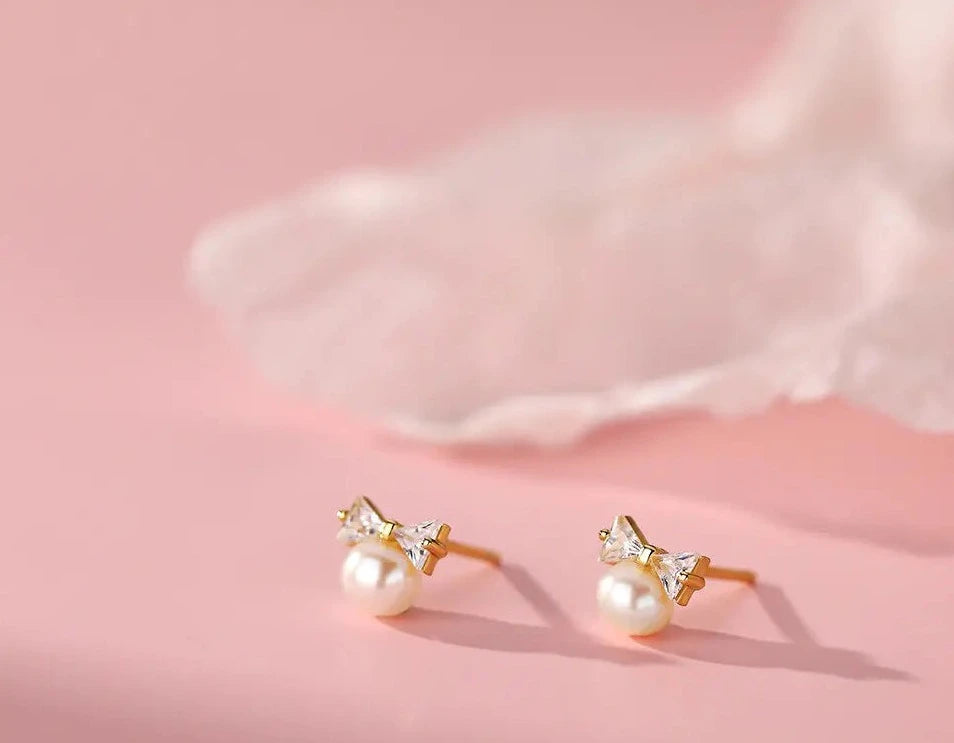 Pearl Bow Sweet Stud Earrings